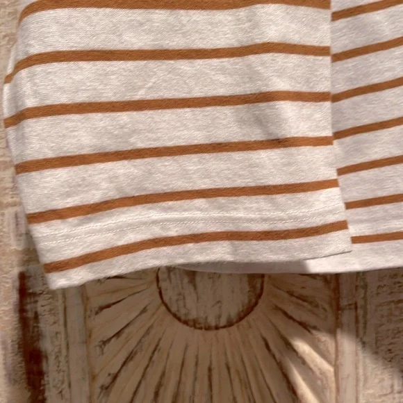 EUC J.Crew Factory Tan and White Striped Ruffle Neck Henley /3X/ - Picture 4 of 6